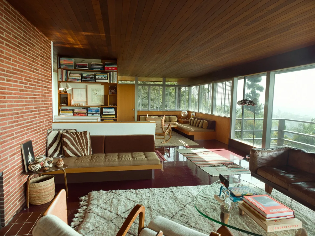Interior photograph 6 by Michael Allen