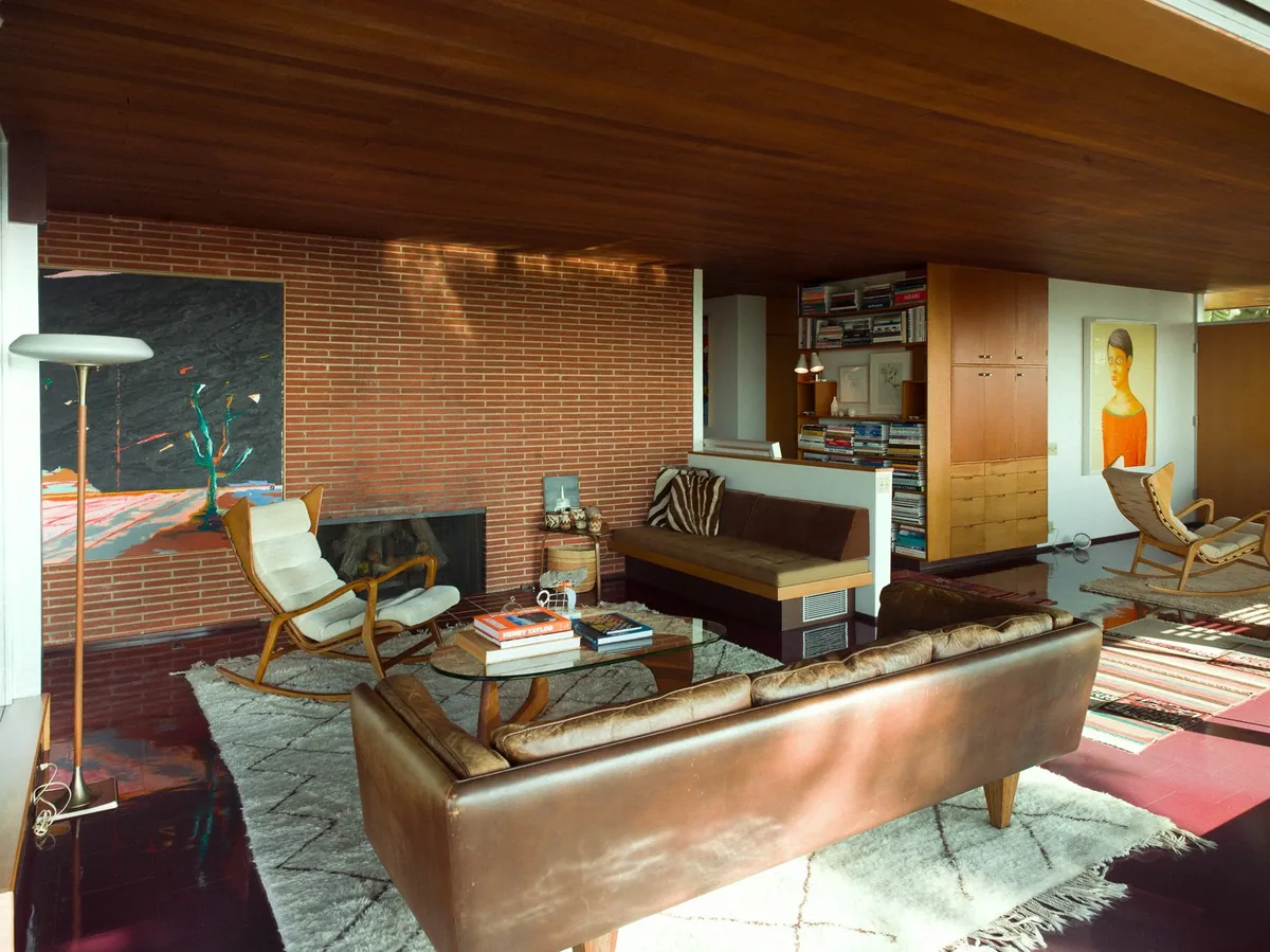 Interior photograph 5 by Michael Allen