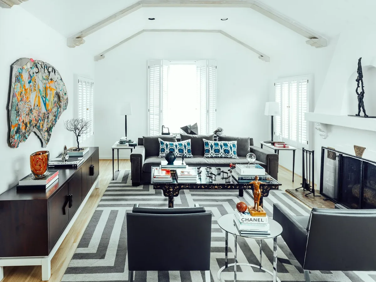 Interior photograph 71 by Michael Allen