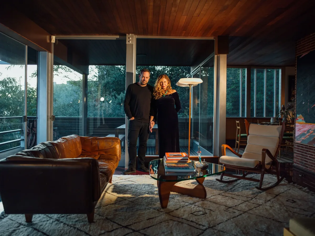 Interior photograph 27 by Michael Allen