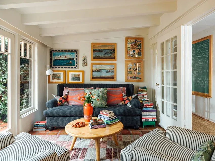Interior photograph 31 by Michael Allen