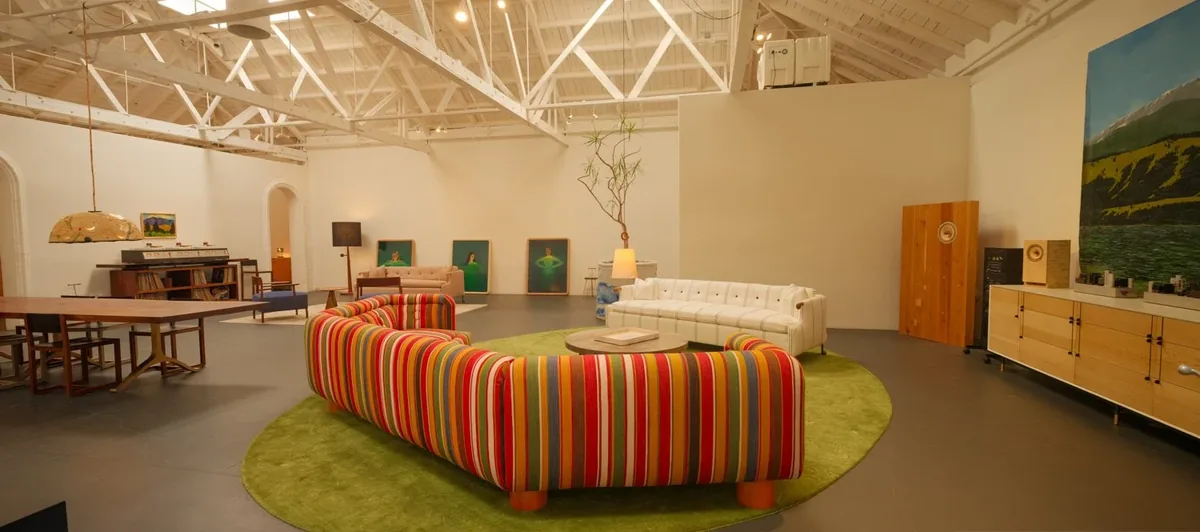 Interior photograph 37 by Michael Allen