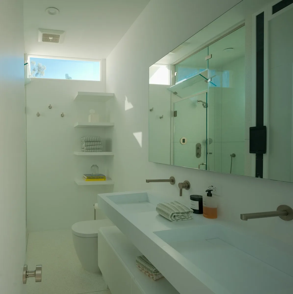 Interior photograph 66 by Michael Allen