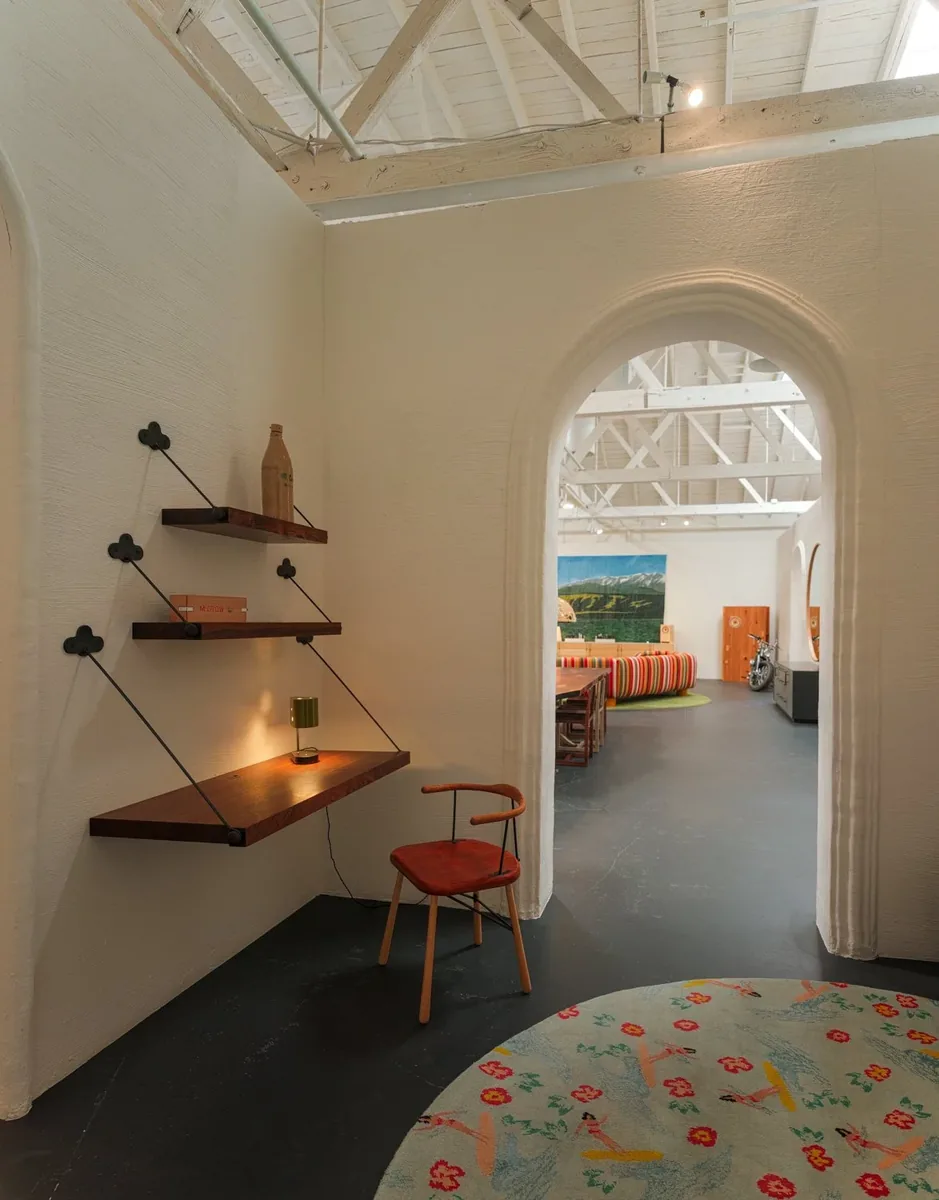 Interior photograph 47 by Michael Allen