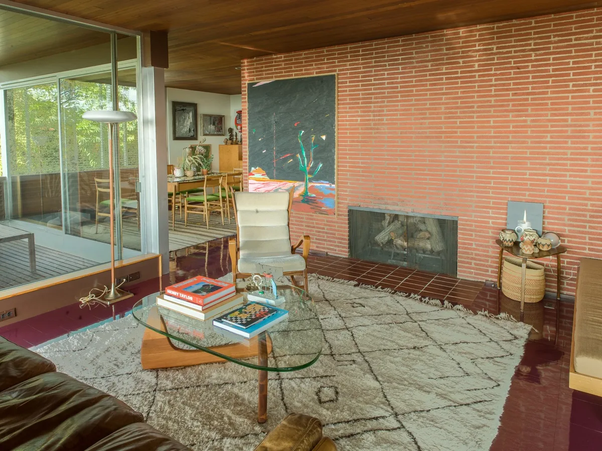 Interior photograph 12 by Michael Allen